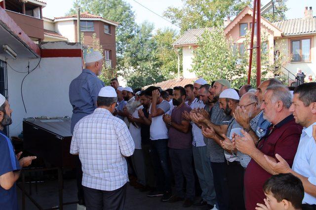 Sakarya'daki kazada ölen tamirci, iş yerinin önünden son yolculuğa uğurlandı