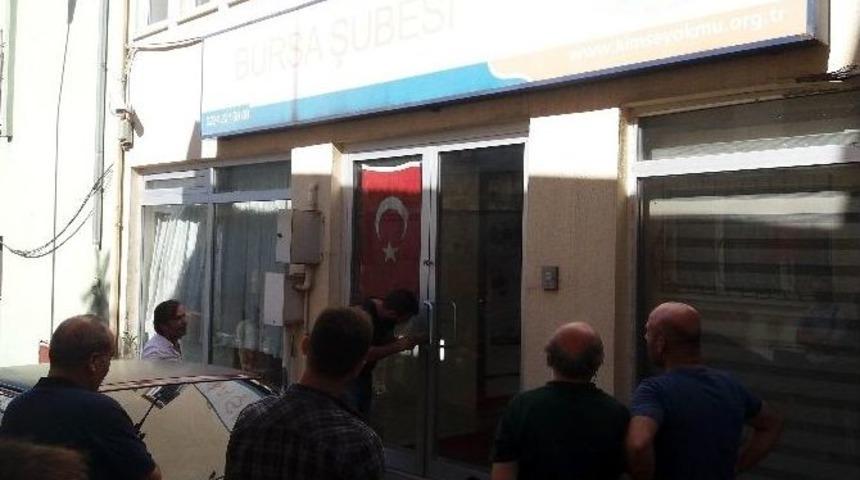 Kimse Yok Mu Derneği&rsquo;ne Polis Baskını