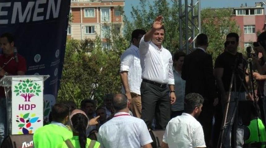 Selahattin Demirtaş: "b&ouml;yle Bir Nesli Tankla, Topla, Savaş U&ccedil;ağıyla Teslim Alacağını Sananlar Yanıldılar"