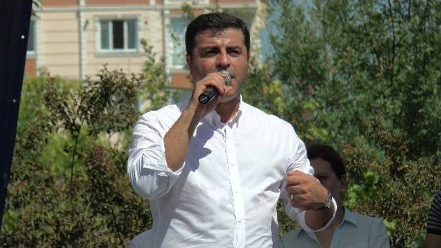 Selahattin Demirtaş: 