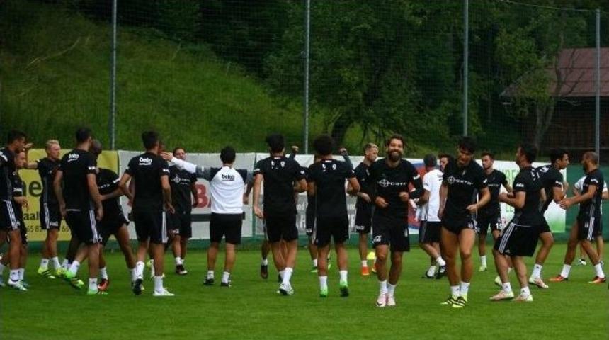 Beşiktaş, Avusturya Kampı S&uuml;r&uuml;yor