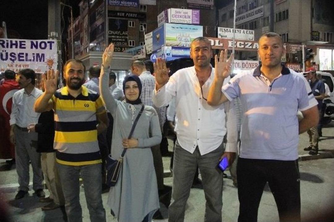 Van&rsquo;da Demokrasi N&ouml;beti Devam Ediyor