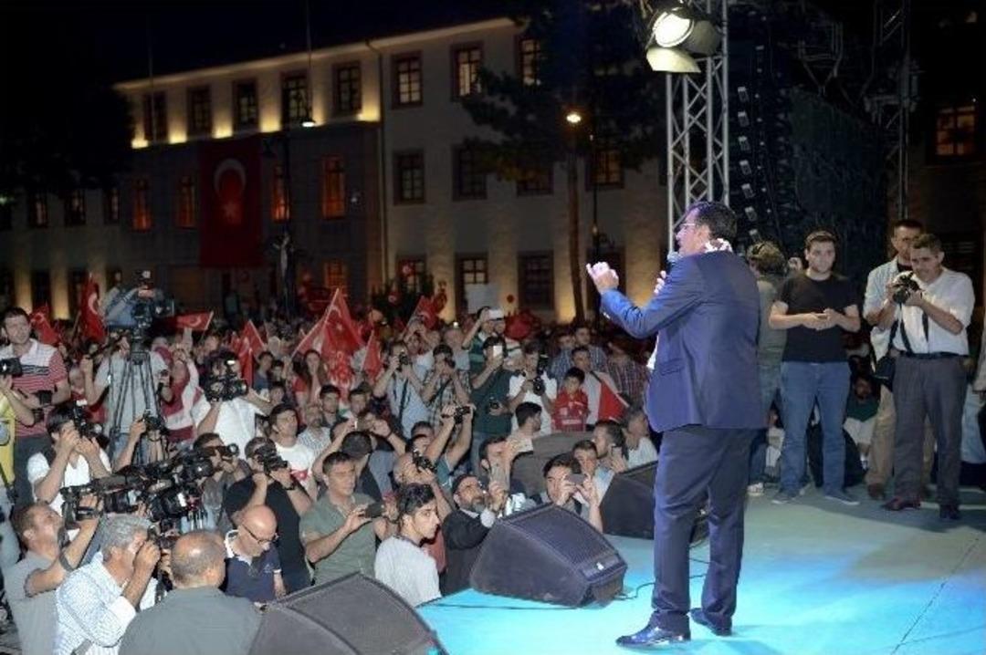 G&uuml;mr&uuml;k Ve Ticaret Bakanı T&uuml;fenkci Demokrasi N&ouml;betinde