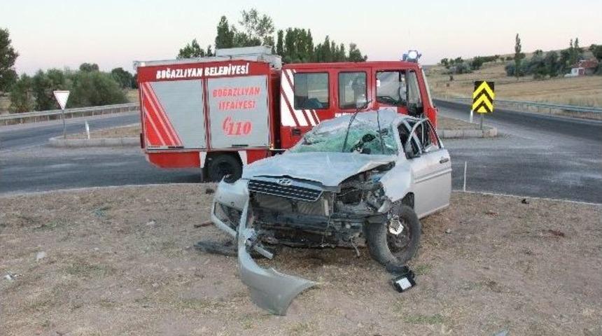 Yozgat&rsquo;ta Trafik Kazası: 2 &Ouml;l&uuml;, 2 Yaralı