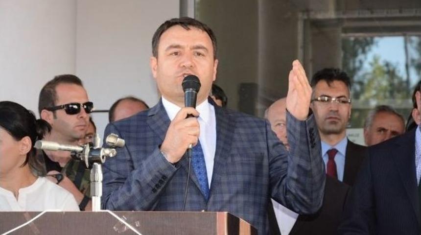 Vali Işın Halka Seslendi