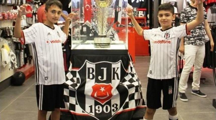 Şampiyon Beşiktaş&rsquo;ın Kupası Van&rsquo;da