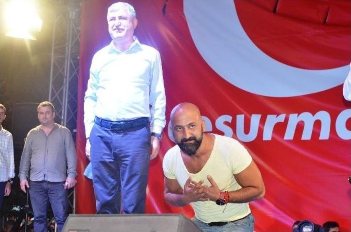 Demokrasi Kahramanı Metin Doğan&rsquo;ı Hemşehrileri Bağrına Bastı