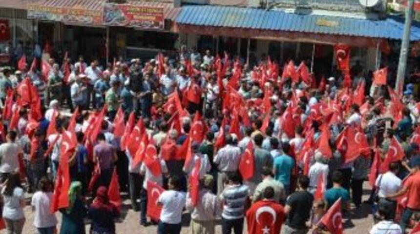 &Ccedil;emişgezek&rsquo;te Demokrasi Ve Milli İradeye Saygı Mitingi