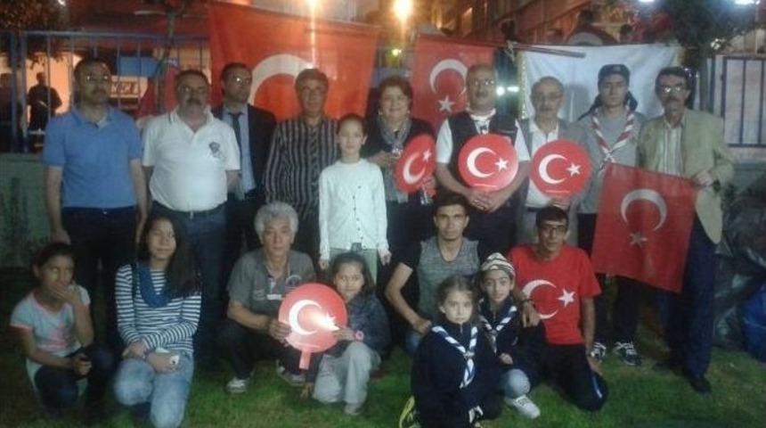 Erzurum İzcileri Demokrasi N&ouml;betinde