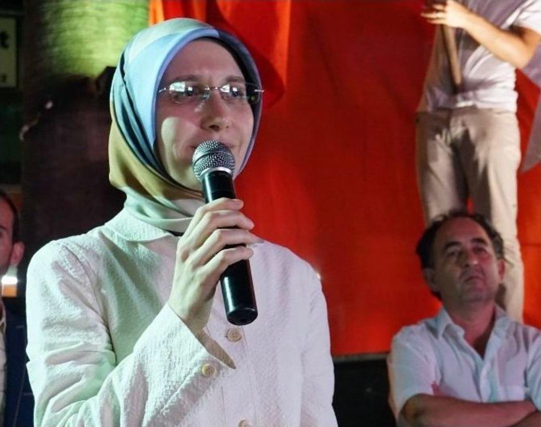 Darbe Girişiminde Tbmm&rsquo;de Oğluyla Mahsur Kalan Ak Partili Kadın Vekil O Anları Anlattı