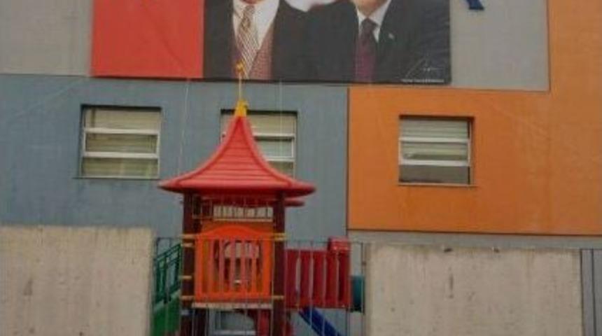 Fet&ouml;&rsquo;n&uuml;n Tabelaları İndirildi, Atat&uuml;rk Ve Erdoğan Resmi Asıldı