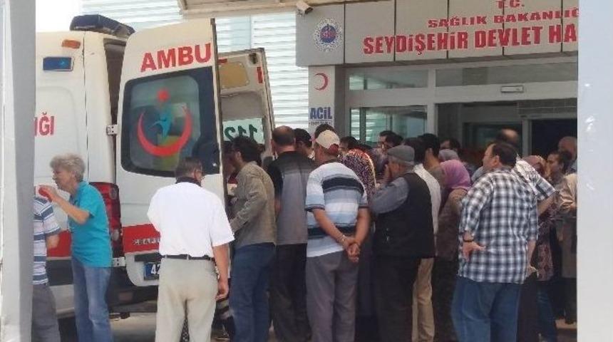 Konya&rsquo;da Tır İle Otomobil &Ccedil;arpıştı: 1 &Ouml;l&uuml;, 4 Yaralı