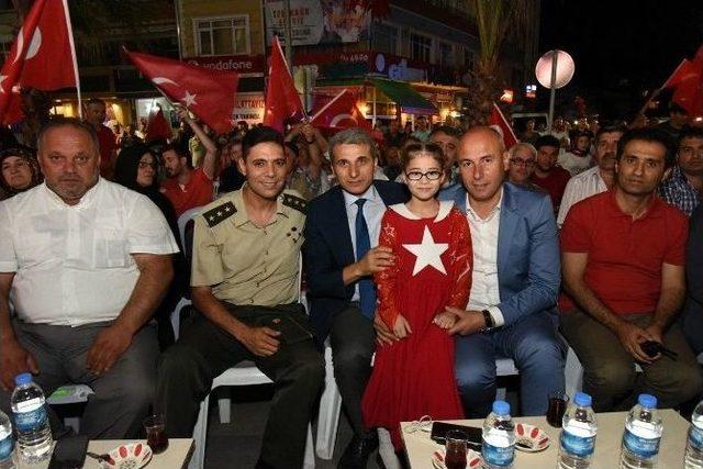 Tekkeköy’de Demokrasi Şehitleri İçin Dua Gecesi