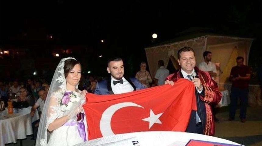 G&uuml;nd&uuml;z İşte, Gece N&ouml;bette