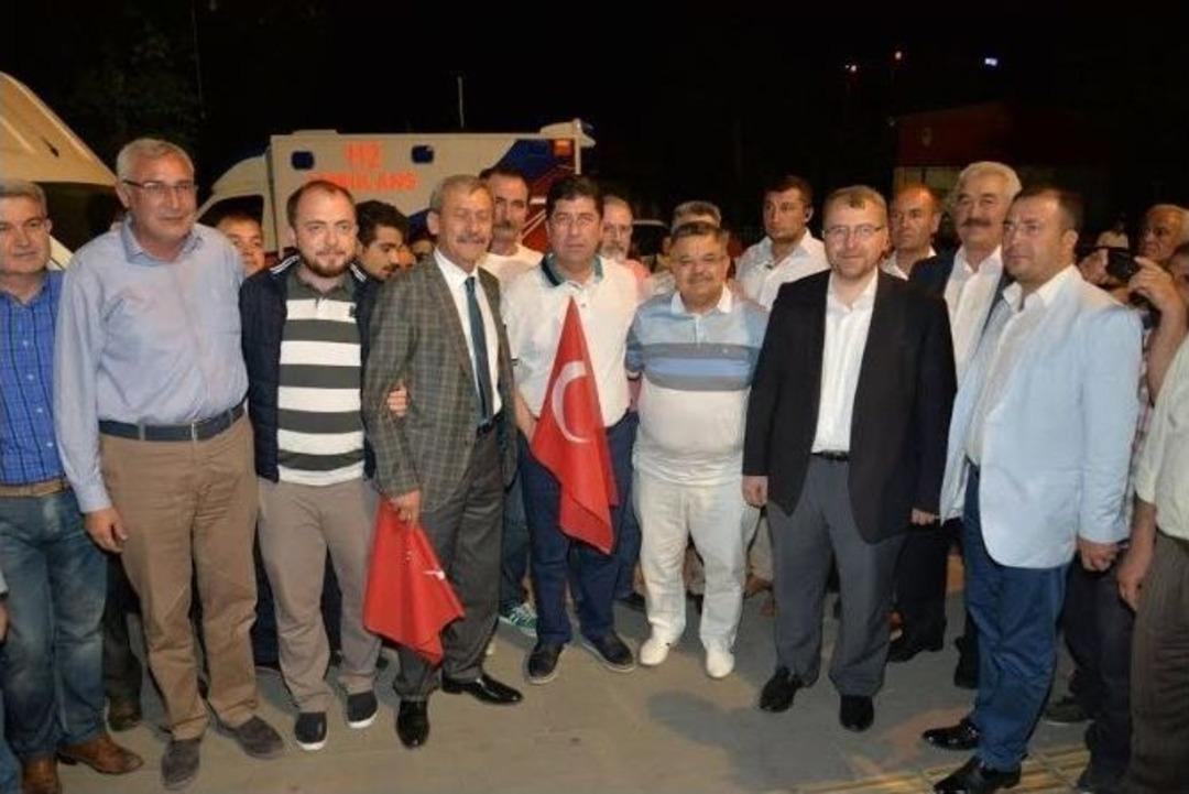 Bilecikliler Demokrasi N&ouml;betinde Tek Y&uuml;rek Oldu