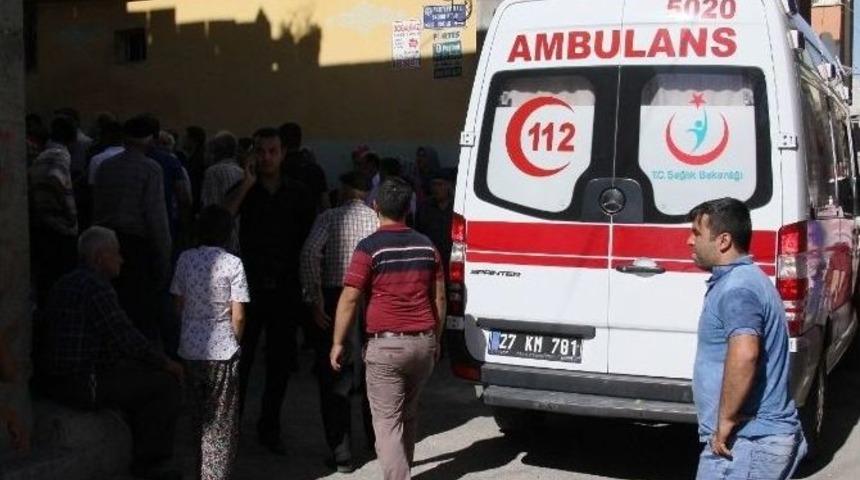 Kavgayı Ayırmaya &Ccedil;alışırken Canından Oldu