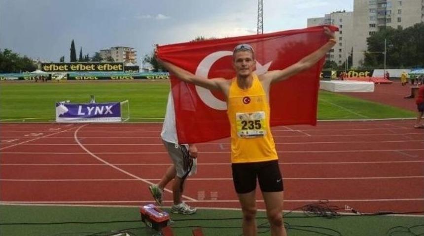 D&uuml;nya Şampiyonu Milli Atletlerden &Ccedil;eker&rsquo;e Ziyaret