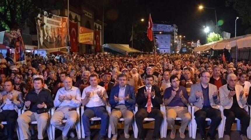Afyonkarahisar&rsquo;da &ldquo;demokrasi N&ouml;beti&rdquo; 10. G&uuml;n&uuml;nde De Coşku İ&ccedil;erisinde Tutuldu