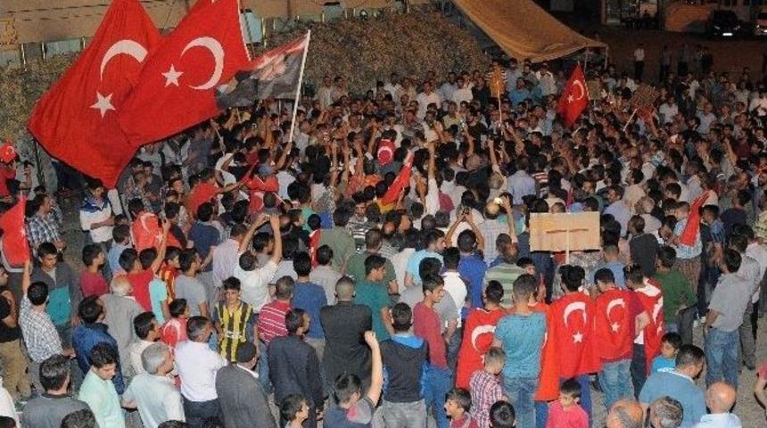 &Ccedil;elikhan&rsquo;da Demokrasi Y&uuml;r&uuml;y&uuml;ş&uuml; D&uuml;zenlendi