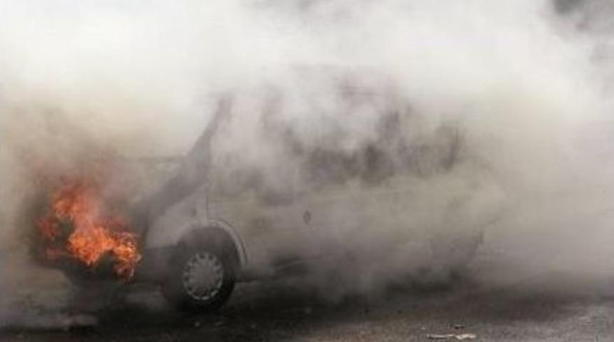 Minib&uuml;s Alev Alev Yandı