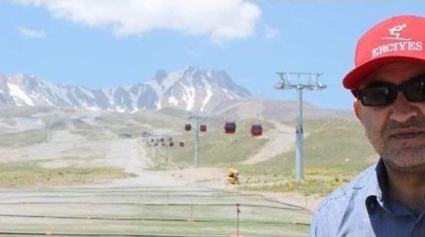 Sıcak Havadan Bunalanlar Erciyes&rsquo;te Serinliyor