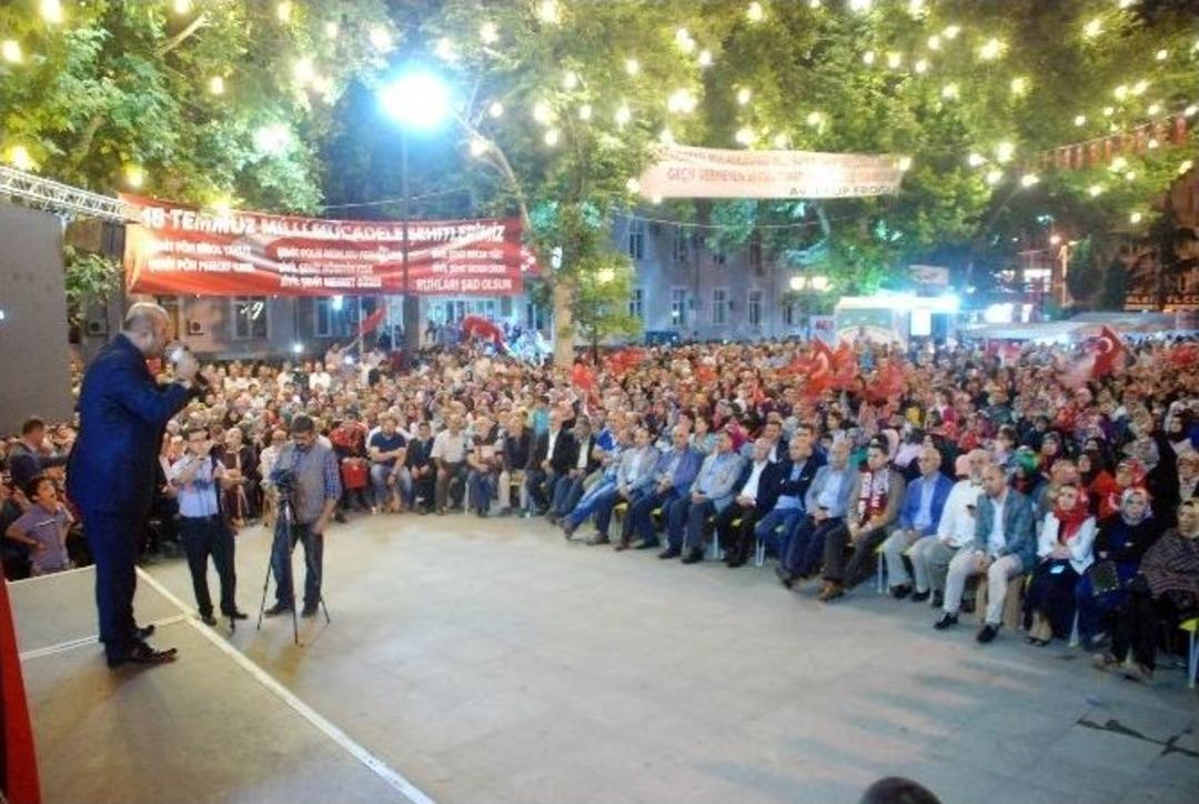 İlahiyat&ccedil;ı D&ouml;ngeloğlu: &ldquo;fet&ouml; Toplumsal İnfial Uyandırmak İsteyecek&rdquo;