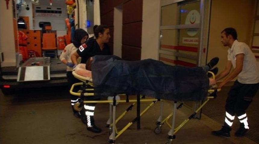 Adıyaman&rsquo;da Bı&ccedil;aklı Kavga: 2 Yaralı