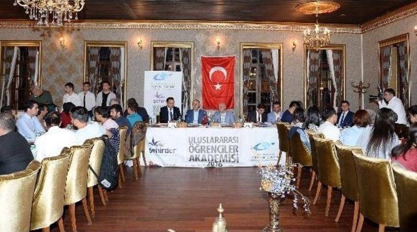 Uluslararası &Ouml;ğrencilere &ldquo;fet&ouml; Ve 15 Temmuz Darbe S&uuml;reci&rdquo; Anlatıldı