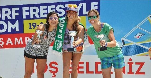 Beylikdüzü’nde “türkiye Windsurf Ve Slalom” Rüzgarı