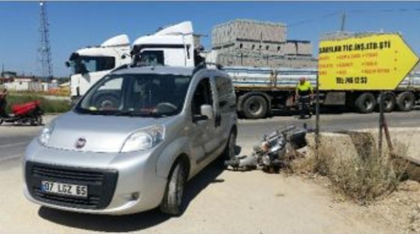 Manavgat&rsquo;ta Trafik Kazası: 1 Yaralı