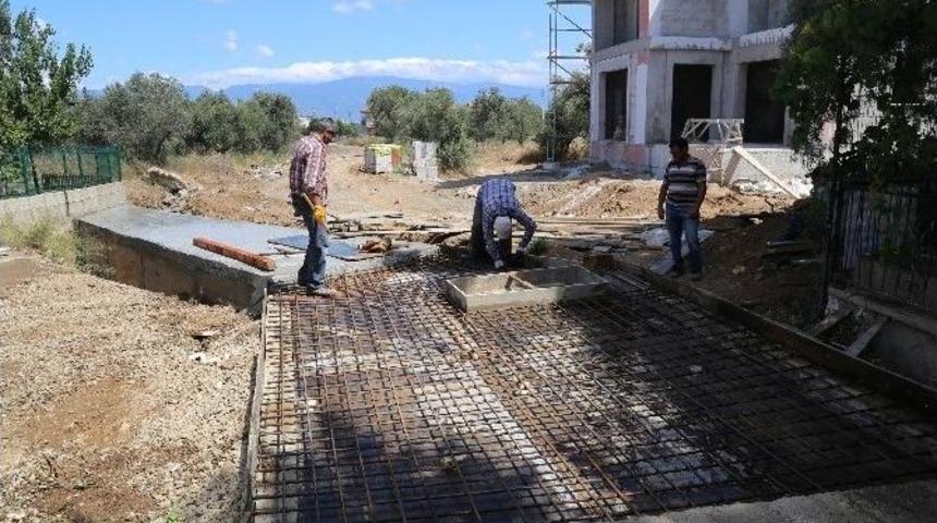 Yağmur Suları Bertarafı İ&ccedil;in &Ccedil;alışmalar Devam Ediyor