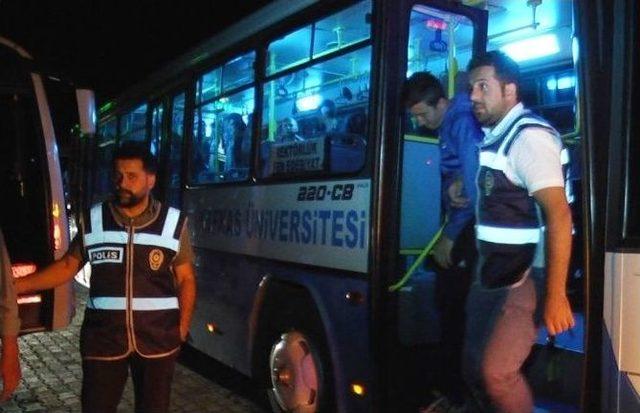 Kars’ta Fetö Operasyonunda Gözaltına Alınan 111 Kişi Emniyete Getirildi