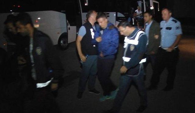 Kars’ta Fetö Operasyonunda Gözaltına Alınan 111 Kişi Emniyete Getirildi