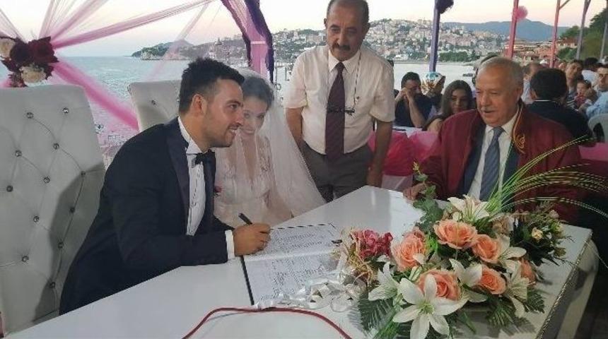 Orçun-elif Çiftinin Nikahını Akdemir Kıydı