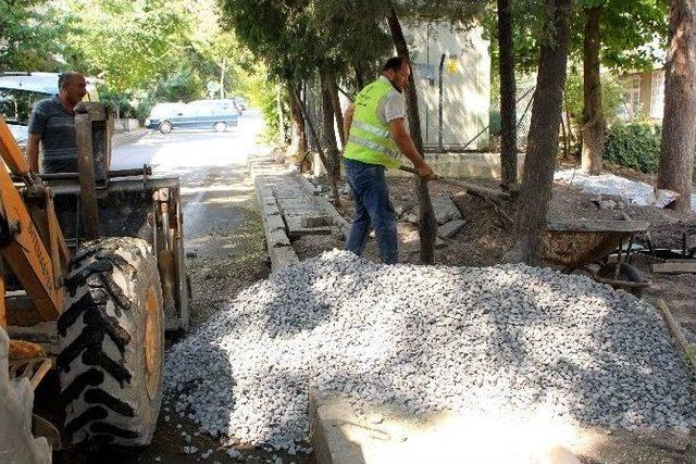 Ördekli Park’ta Yenileme Çalışmaları Sürüyor