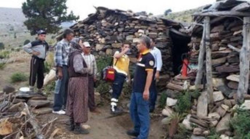 Yaylada Mahsur Kalan 77 Yaşındaki Hasta 7 Saatte Kurtarıldı