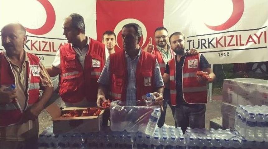 T&uuml;rk Kızılay&rsquo;ı &lsquo;demokrasi N&ouml;beti&rsquo;ni S&uuml;rd&uuml;r&uuml;yor