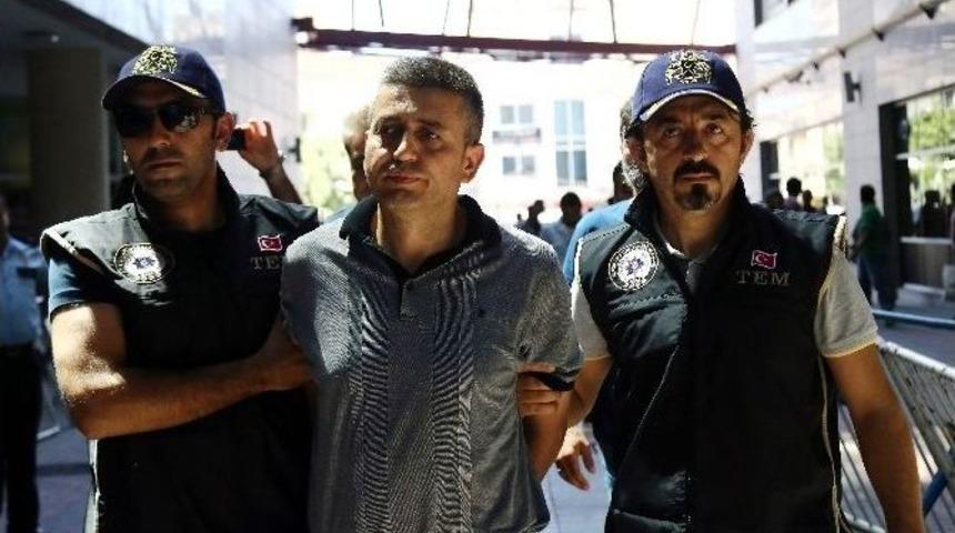 Mersin&rsquo;de Fet&ouml;/pdy Davasında Aranan Eski İstihbarat M&uuml;d&uuml;r&uuml; Yakalandı