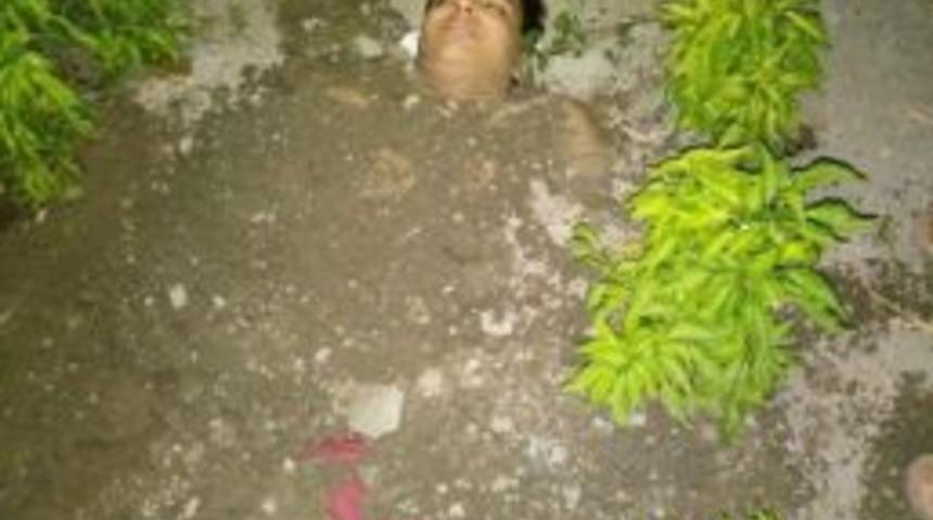 Elektrik Akımına Kapılan Genci Toprağa G&ouml;merek Kurtardılar