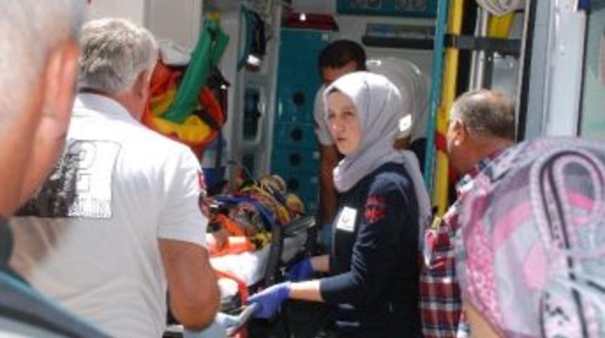 Gondoldan D&uuml;şen &Ccedil;ocuk Yaralandı