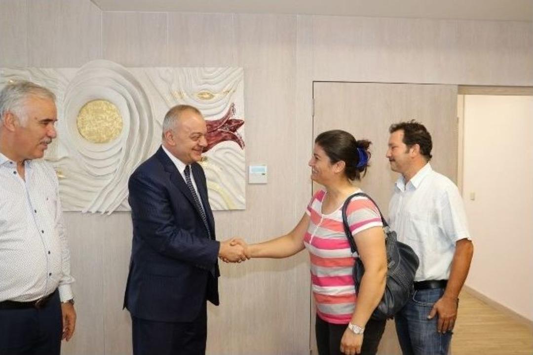 Başkan Erg&uuml;n D&uuml;nya Şampiyonu Cimnastik&ccedil;iyi Ağırladı