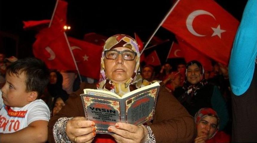 Yaşlı Kadından G&uuml;len&rsquo;e &ldquo;erkeksen T&uuml;rkiye&rsquo;ye Gel&rdquo;