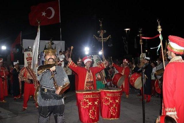 Çanakkale’de ’mehteranlı’ Demokrasi Nöbeti