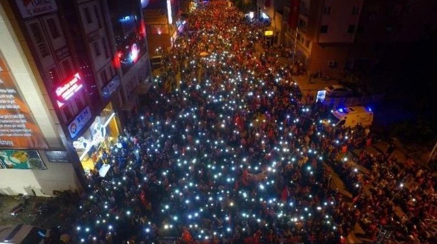 Demokrasi N&ouml;beti, Tek Y&uuml;rek Halinde Devam Ediyor