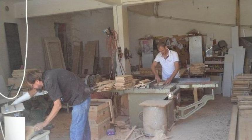 &Uuml;niversite Mezunu Mobilyacılar