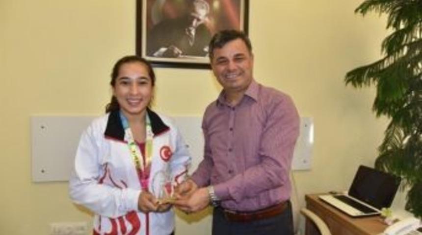 Nur &Ccedil;ınar&rsquo;dan Başkan T&uuml;re&rsquo;ye Ziyaret