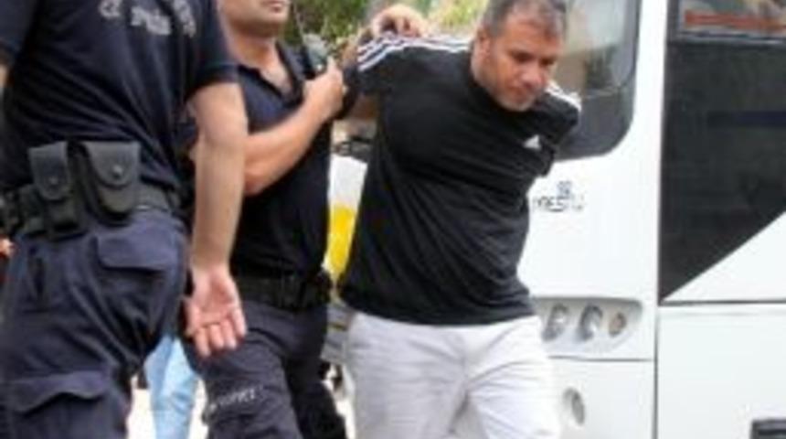 Darbeci Emniyet M&uuml;d&uuml;r&uuml; Yakalanacağını Anlayınca &rsquo;namaz Kılmaya Gidiyordum&rsquo; Demiş