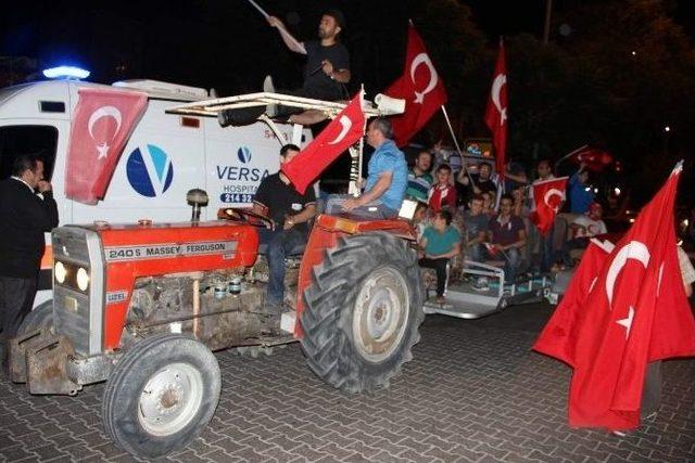 Demokrasi Nöbetinde İlginç Görüntüler De Ortaya Çıktı