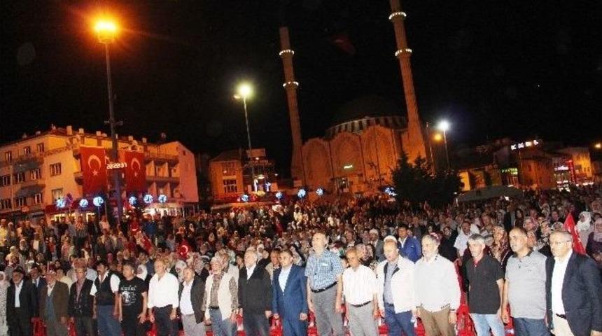 Develililer G&uuml;nd&uuml;z İşinde Gece Demokrasi N&ouml;betinde