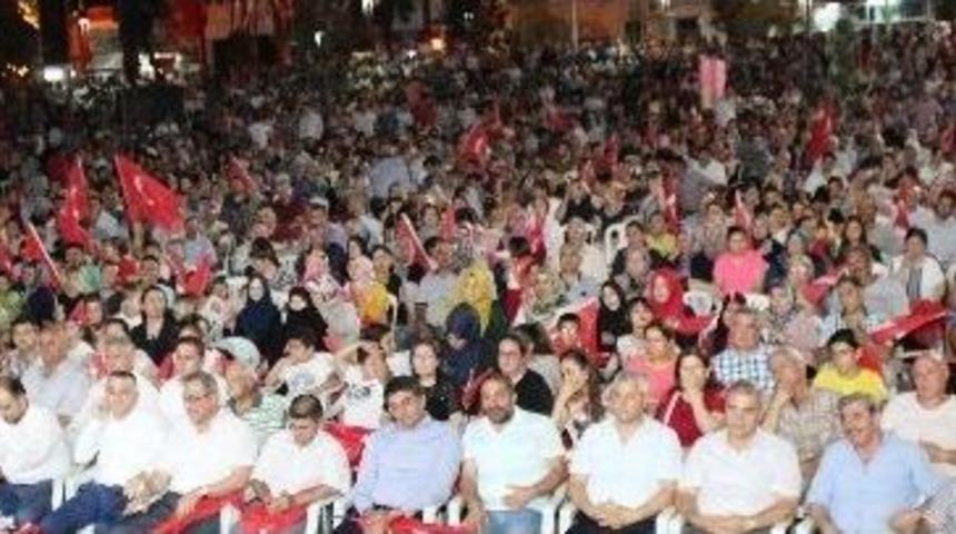 Alaşhir&rsquo;de &rsquo;demokrasi Şehitlerini Anma Mitingi&rsquo; Yapıldı